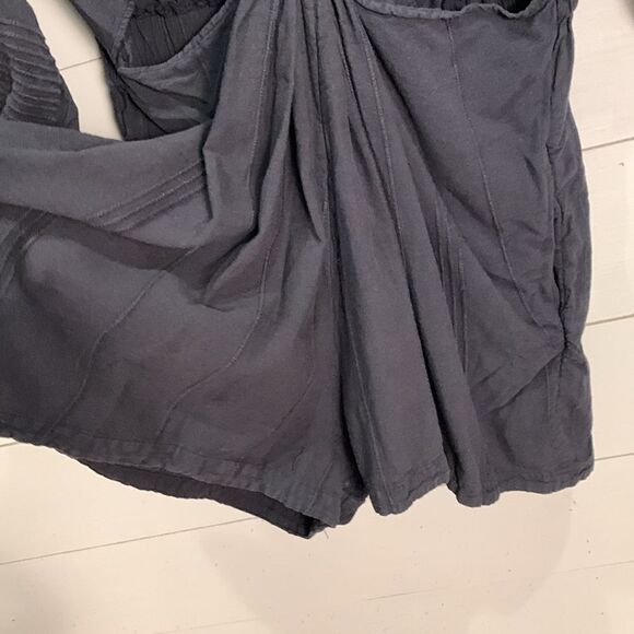 Free People Knotty but Nice black shorts romper billowy size large - Picture 8 of 12